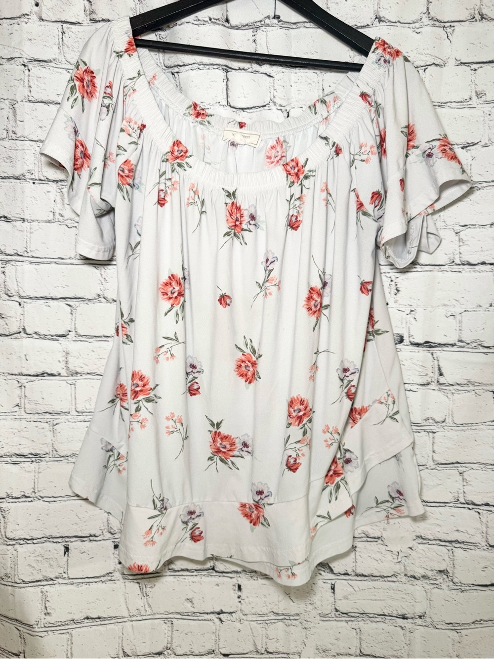 No comment. Floral too. Size 3X